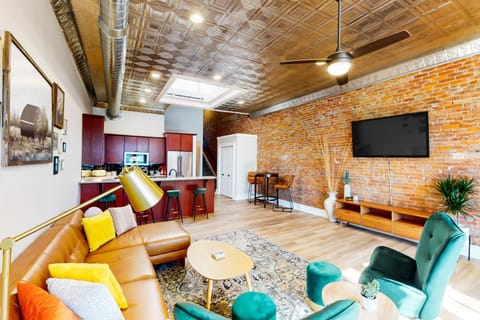 Downtown Delight with Patio! 1 Mi to Ball State Apartment in Muncie