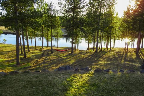 Anglers Oasis! Group-Friendly Deschutes River Gem House in Three Rivers