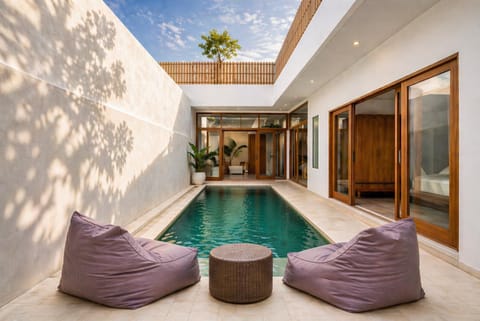 Swimming pool, sunbed