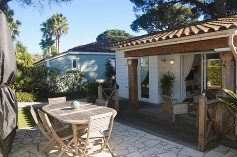 Gaspro58 - Golfe de St-Tropez - Chalet californien dans un domaine arboré Villa in Gassin