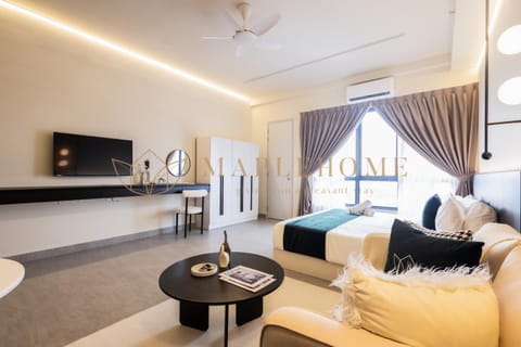 Bed, TV and multimedia, Photo of the whole room, Seating area