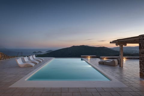Nearby landmark, Day, Mountain view, Pool view, Sea view, Swimming pool, sunbed