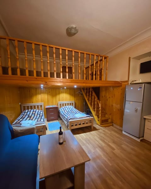 Bed, TV and multimedia, Living room, Bedroom, air conditioner