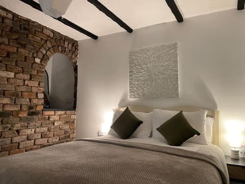Lower Harbour watch Apartment in Wales