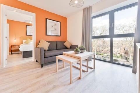 StayZeni, Hardwick House Derby Modern 2 Bed Flat Apartment in Derby