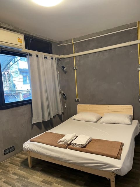 Bed, Photo of the whole room, Bedroom, towels, air conditioner