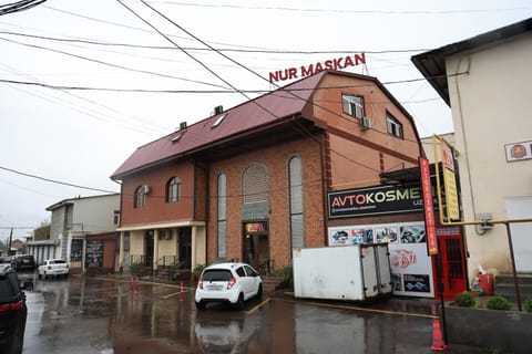 Property building, Street view, Parking