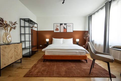 Bed, Photo of the whole room, Bedroom