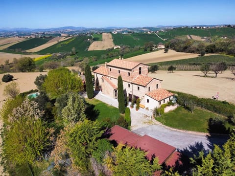 Property building, Natural landscape, Bird's eye view, Landmark view, Mountain view