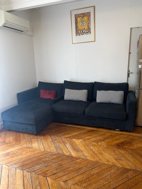Living room, Internal: Not applicable to any particular room