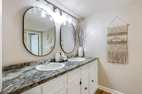 Firefly Hideaway near Riverwalk House in North Augusta