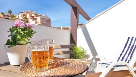 Casa Sur- Spacious and stylish 4 bedroom house House in Sitio de Calahonda