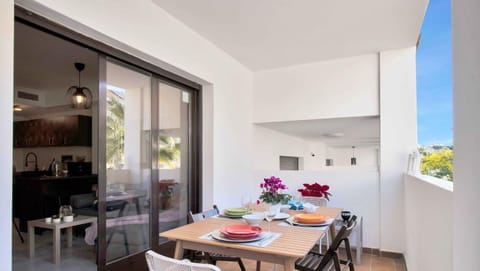 Casa Sur- Spacious and stylish 4 bedroom house House in Sitio de Calahonda