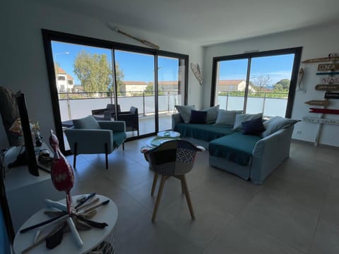 Balcony/Terrace, Living room