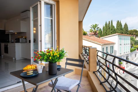 Balcony/Terrace, Dining area