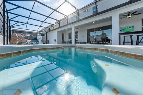 Unique Masterpiece 15 En-suites VPR104 House in Kissimmee