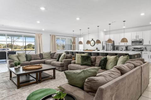 Unique Masterpiece 15 En-suites VPR104 House in Kissimmee