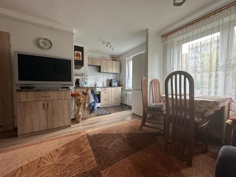 Living room, Dining area, Evening entertainment