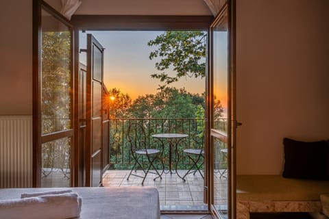 View (from property/room), Balcony/Terrace