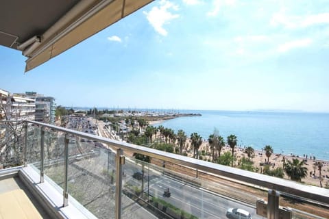 Breathtaking seaview studio in Athenian Riviera Apartment in Alimos