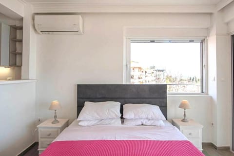 Breathtaking seaview studio in Athenian Riviera Apartment in Alimos