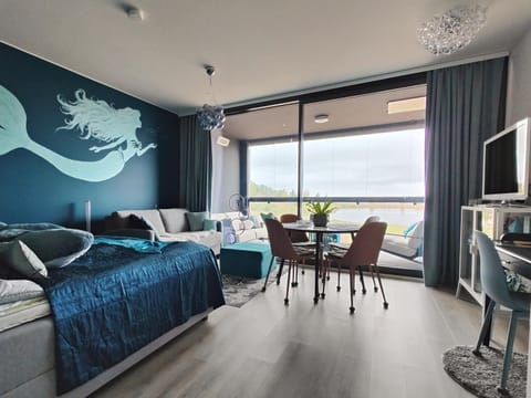 Bed, TV and multimedia, View (from property/room), Balcony/Terrace, Living room, Photo of the whole room, Seating area, Dining area, Bedroom, furniture