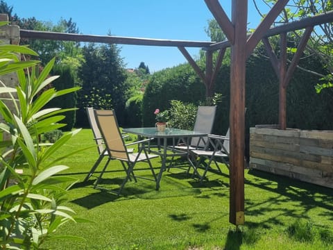 Garden, Balcony/Terrace, Garden view, Entertainment
