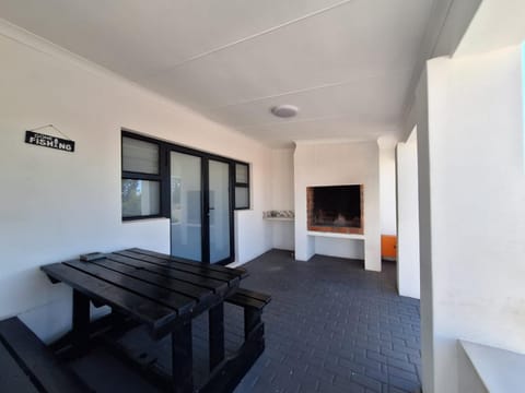 Patio, BBQ facilities, Seating area