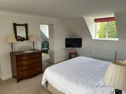 Trinity House Apartment in West Oxfordshire District