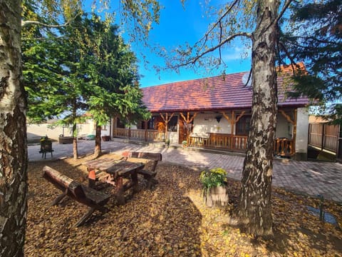 Property building, Natural landscape, Garden