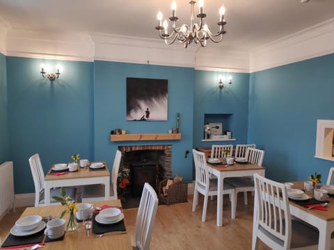 Seating area, Dining area, flat iron