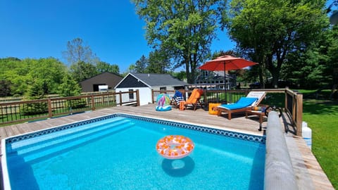 Harbert's Gem House in Sawyer