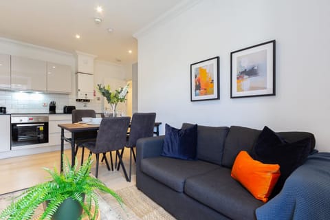 Living room, Dining area, kitchen