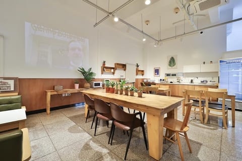 Communal lounge/ TV room
