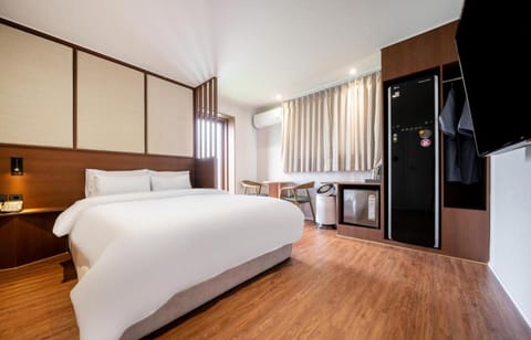 Bed, Bedroom, wardrobe