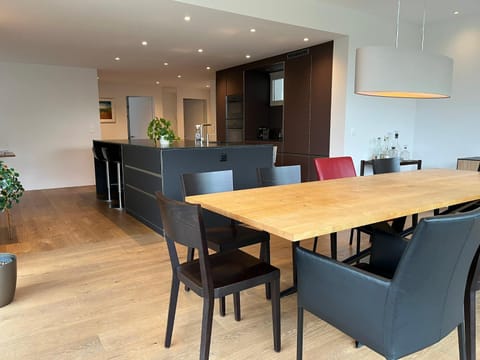 Breakfast, Dinner, kitchen