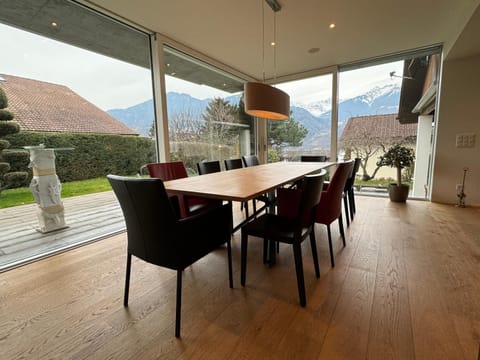 Mountain view, Dinner