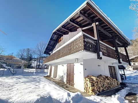 Property building, Facade/entrance, Off site