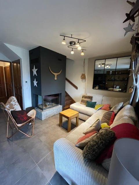 Communal lounge/ TV room, Living room