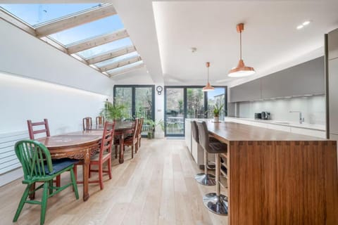 Living room, Dining area, kitchen