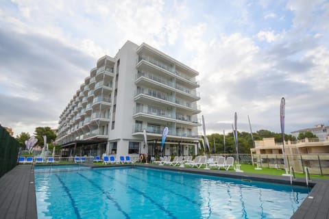Property building, Swimming pool