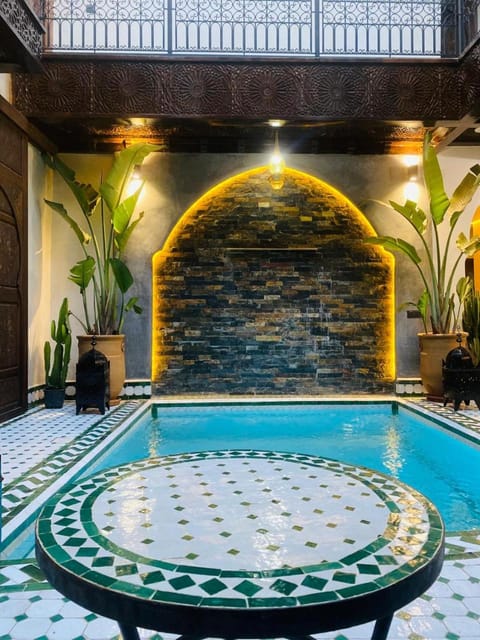 Swimming pool, Swimming pool