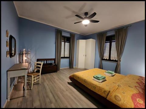 Spring, Winter, Summer, View (from property/room), View (from property/room), Photo of the whole room, Bedroom, Autumn, Guests, Guests, Seasons, children, children, young children, young children, older children, older children, Family, Family, furniture, furniture, locker, towels, towels, wardrobe