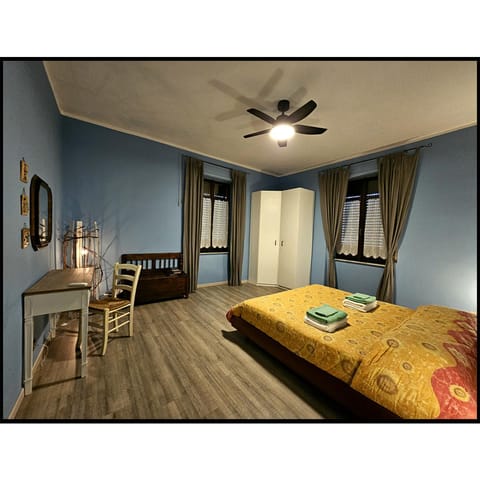 Bed, Summer, Photo of the whole room, Bedroom, Area and facilities, children, Family, furniture, towels