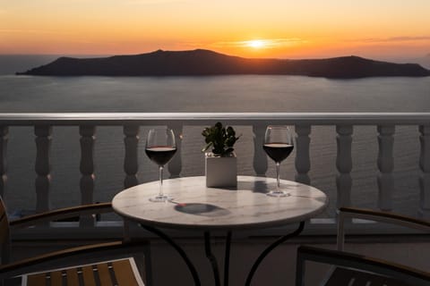 Natural landscape, View (from property/room), Balcony/Terrace, Sea view, Sunset