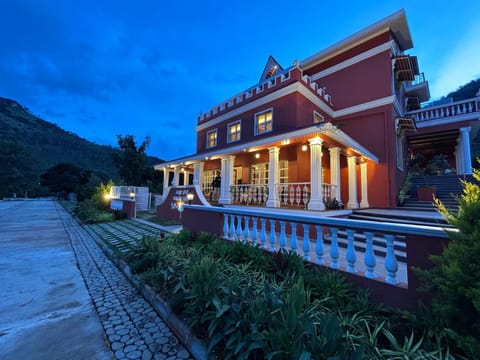 Property building, Natural landscape