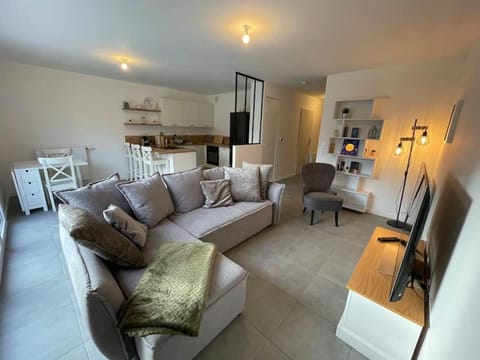 Freesia, Maison neuve avec jardin et garage House in Caen