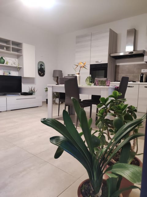 Dining area, pet friendly, stove