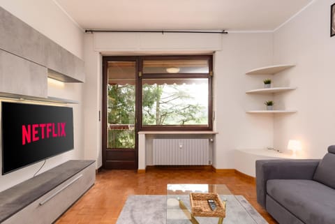 Spazioso trilocale 6 posti letto a 10 minuti da Torino con Box Auto Incluso Apartment in Piedmont