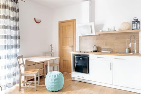 Coffee/tea facilities, Kitchen or kitchenette, pet friendly